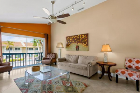 Gulf side, spacious 1 bedroom, 1 bath, 200 steps to Crescent Beach